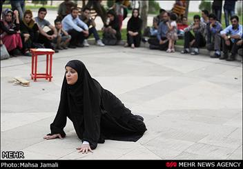 " دو رکعت نماز عشق" در محمودآباد اقامه شد