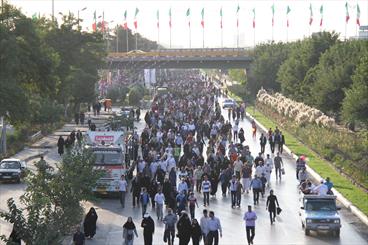 برپایی نمایشگاه پیاده راه انقلاب در منطقه 7