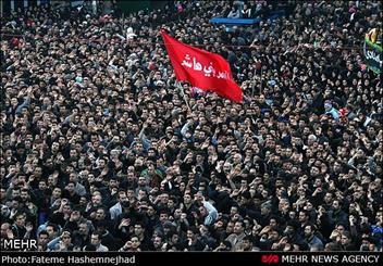 گرمای عشق حسینی سرمای همدان را به حاشیه راند/ تجمع عزاداران دارالمومنین در اربعین سالار شهیدان