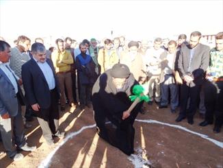 مسجد امام جواد (ع) و حسینیه الزهرا در"بازرنگ"یاسوج کلنگ زنی شد