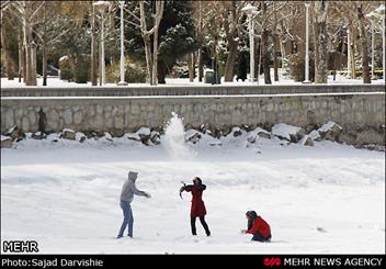 تعلل صدا و سیما مانع از اطلاع رسانی به موقع تعطیلی دبیرستان های تهران شد