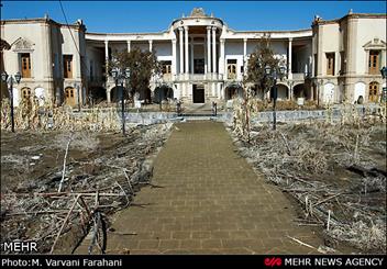خمین کی قدیم اور کہن سرزمین پر محتشم سالار کا میوزیم اور قلعہ 