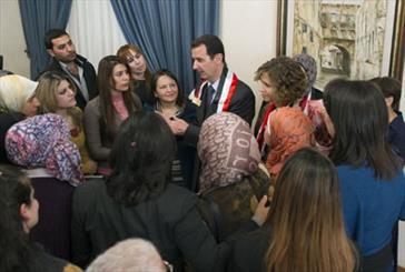 دیدار معلمان سوری با بشار اسد و همسرش