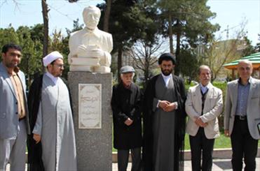 رونمایی از سردیس دبیرسیاقی در شعبه قزوین كتابخانه ملی