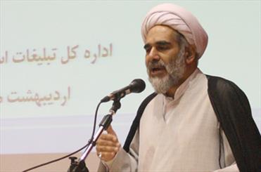 گفتمان‌های دینی به کرسی‌های آزاداندیشی تبدیل شود
