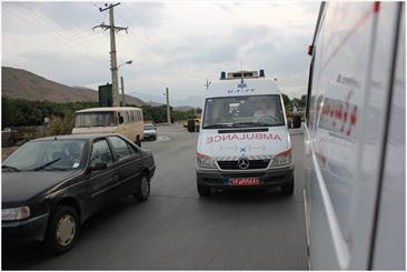 سقوط کامیونت از پل سنجان اراک 2 مجروح برجای گذاشت 