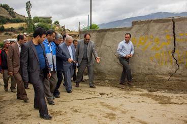 عملیات اسکان موقت روستای نرگس چال در اسرع وقت انجام شود