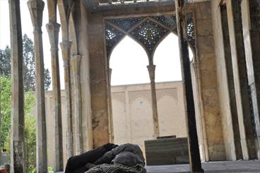 صائب در سکوت؛ آرامگاهی که در نقشه گردشگری اصفهان جایی ندارد