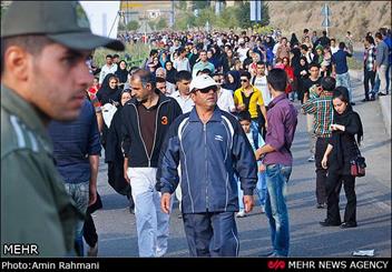 همایش بزرگ پیاده روی خانوادگی در قزوین برگزار شد
