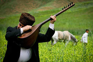 نسل گذشته تنها حافظان ادبیات شفاهی آذربایجان/ جایگزینی ادبیات بیگانه به جای فولکلور مردم