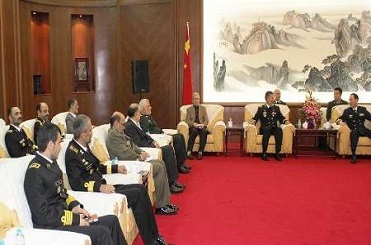 Navy commander visits Qingdao fleet