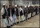 افغانستان تفرج عن المئات من طالبان في اطار محادثات السلام