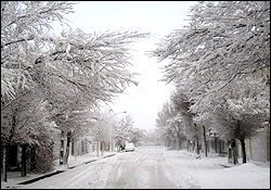 بارش شدید برف در مناطق مختلف مازندران/ تردد در محورها با زنجیر چرخ