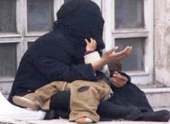Saudi citizens fight with poverty