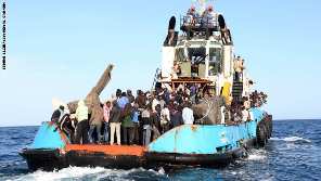مسؤول ليبي: مسلحو داعش يتم تهريبهم إلى أوروبا في قوارب المهاجرين